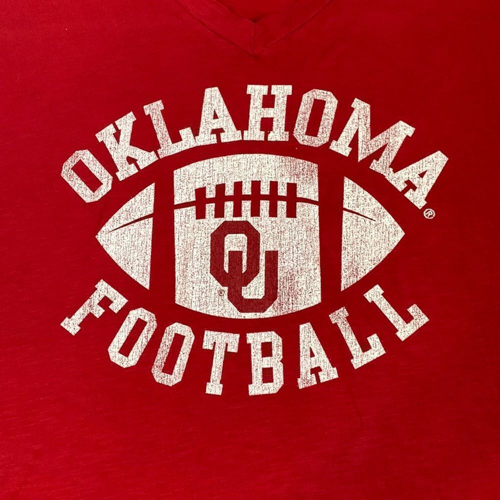 Oklahoma Football Retro Brand Graphic V-Neck T-shirt S Red